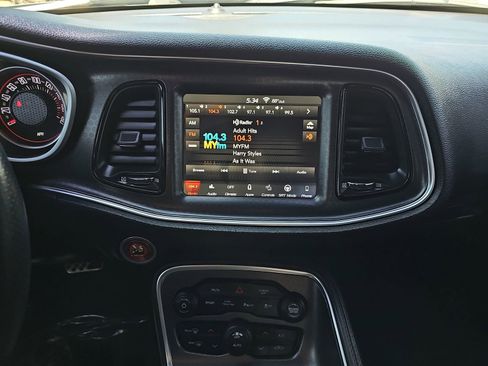 Used 2018 Dodge Challenger R/T Scat Pack w/ Dynamics Package RWD image 20