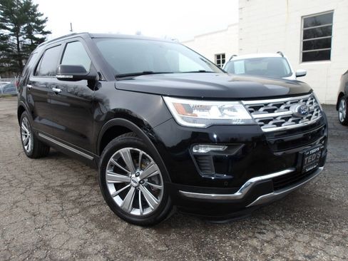 Used 2018 Ford Explorer Limited image 7
