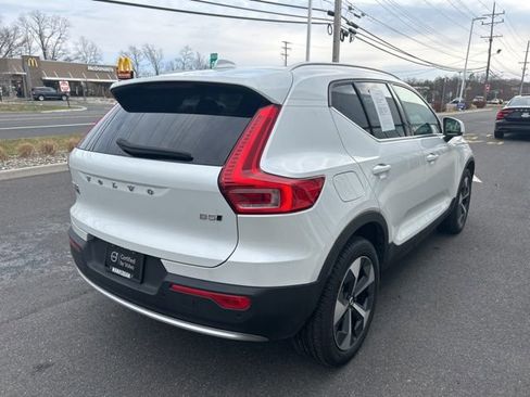 Certified 2025 Volvo XC40 B5 Plus image 5
