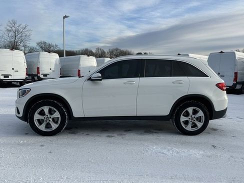 Used 2018 Mercedes-Benz GLC 300 4MATIC image 4