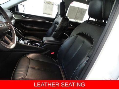 Certified 2023 Jeep Grand Cherokee Limited w/ Black Appearance Package AWD/4WD image 2