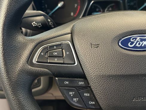 Used 2019 Ford Escape SE FWD image 11