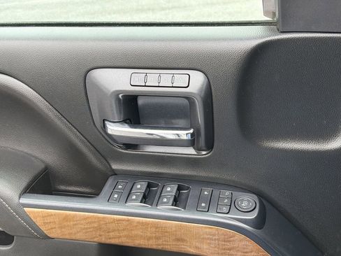 Used 2018 Chevrolet Silverado 1500 LTZ image 13