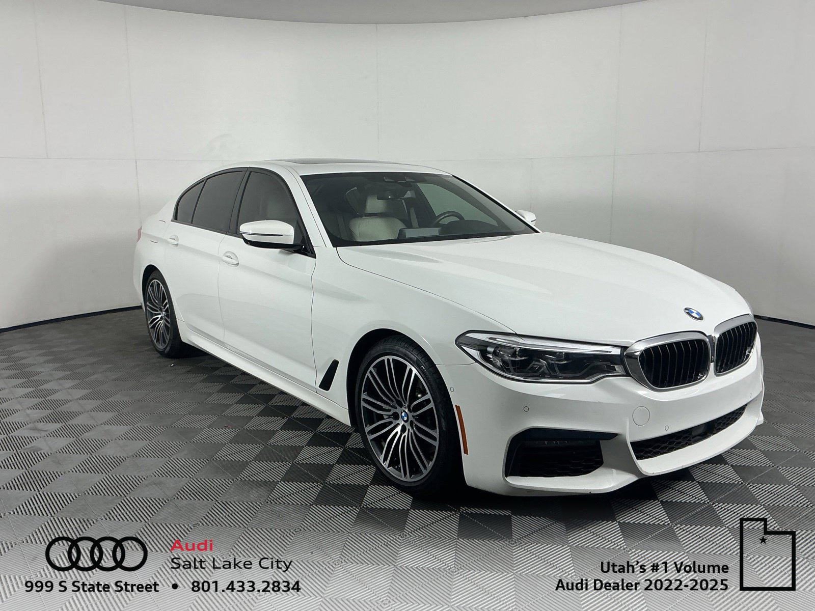 Used 2019 BMW 540i xDrive w/ M Sport Package AWD/4WD image 1