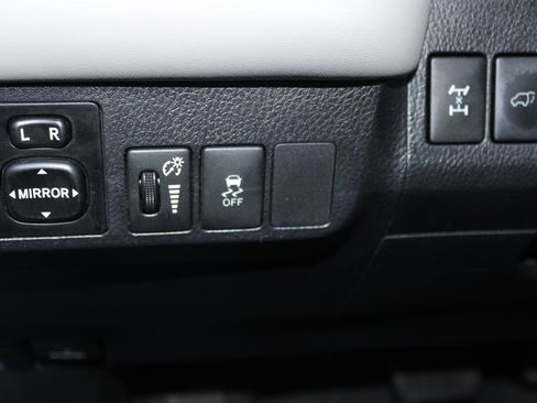 Used 2014 Toyota RAV4 Limited image 15