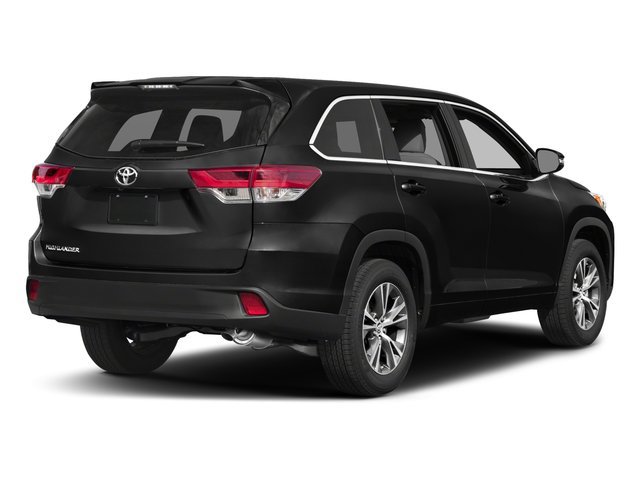 Used 2017 Toyota Highlander LE FWD image 5