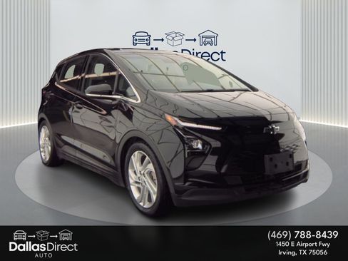 Used 2023 Chevrolet Bolt LT w/ Driver Confidence Package image 1
