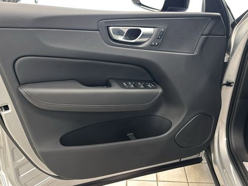 Used 2025 Volvo XC60 B5 Plus AWD/4WD image 22