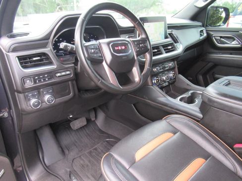 Used 2024 GMC Yukon AT4 w/ Technology Package AWD/4WD image 15