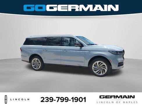 New 2026 Lincoln Navigator L Reserve AWD/4WD image 6