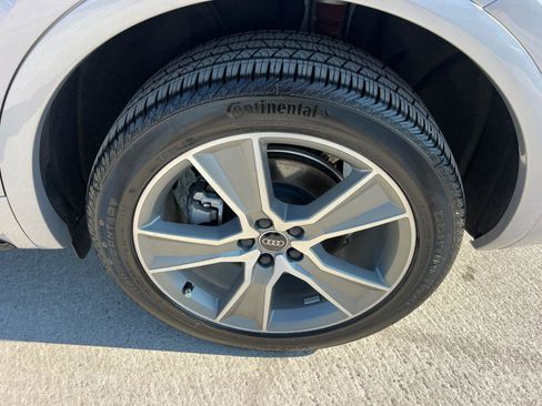 Certified 2025 Audi Q5 2.0T Premium w/ Convenience Plus Package image 20