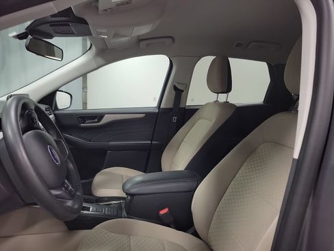 Used 2022 Ford Escape SE FWD image 16