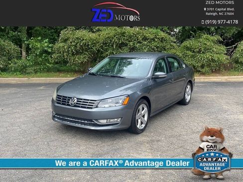 Used 2015 Volkswagen Passat 1.8T Limited Edition FWD image 1