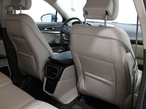 Used 2019 Lincoln Nautilus Reserve AWD/4WD image 22