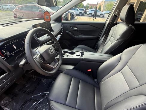 Used 2026 Nissan Rogue SL AWD/4WD image 9