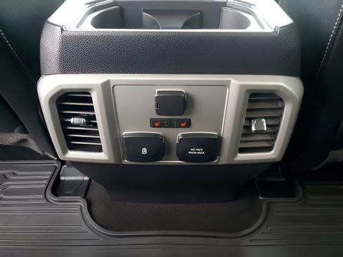 Used 2019 Ford F150 Lariat w/ Equipment Group 502A Luxury image 21