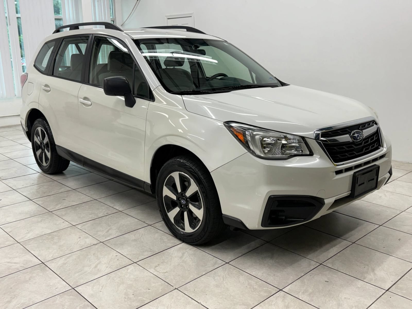 Used 2017 Subaru Forester 2.5i w/ Alloy Wheel Package AWD/4WD image 1