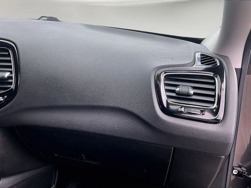 Used 2018 Jeep Compass Limited w/ Navigation Group image 23