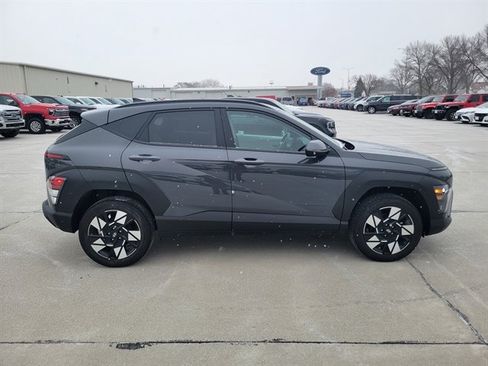 Used 2025 Hyundai Kona SEL image 2