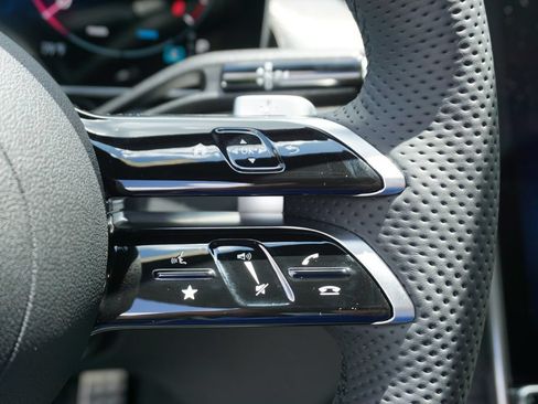 Certified 2025 Mercedes-Benz GLC 300 4MATIC image 26