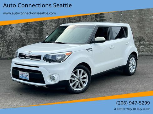 Used 2018 Kia Soul + image 1