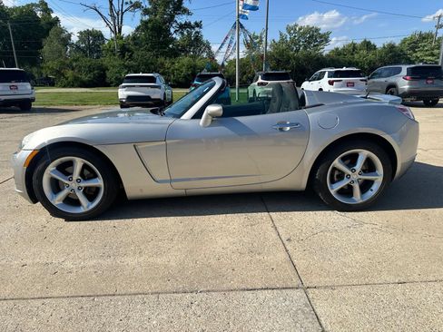 Used 2009 Saturn Sky RWD image 6
