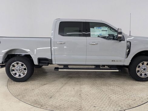 New 2026 Ford F250 Lariat w/ Chrome Package image 8