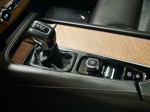 Used 2019 Volvo XC90 T6 Inscription image 19