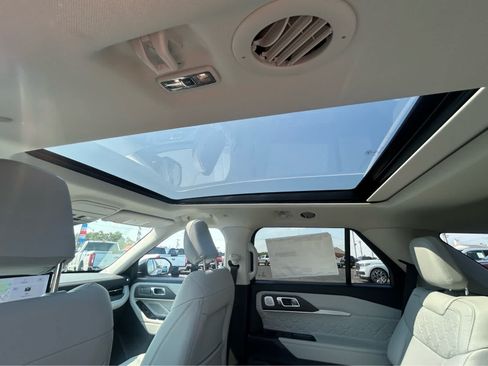 New 2026 Ford Explorer Platinum w/ LUX Leather Package AWD/4WD image 12