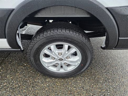 Used 2025 Ford Transit 250 148 Medium Roof image 9