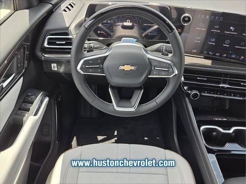 New 2026 Chevrolet Traverse High Country FWD image 15