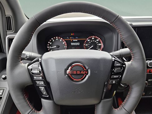 New 2026 Nissan Frontier PRO-4X w/ Pro-4x Convenience Package image 15