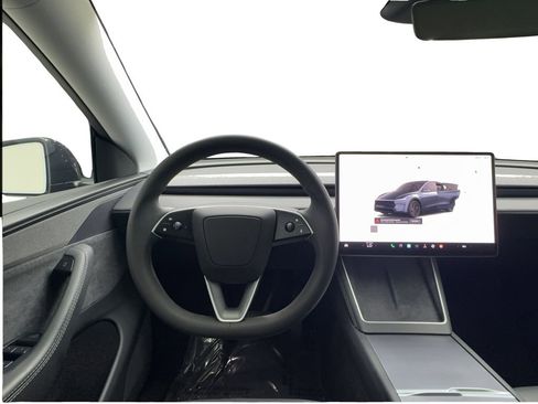 Used 2026 Tesla Model Y AWD image 35