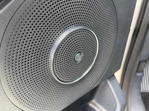 Certified 2022 Ford Expedition Platinum image 9