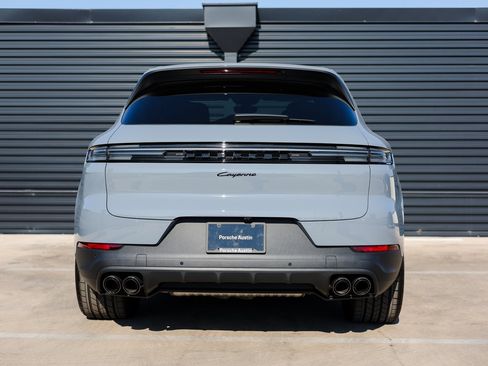 New 2025 Porsche Cayenne image 6