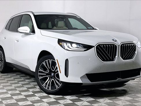 Certified 2026 BMW X3 xDrive30 w/ Convenience Package AWD/4WD image 1