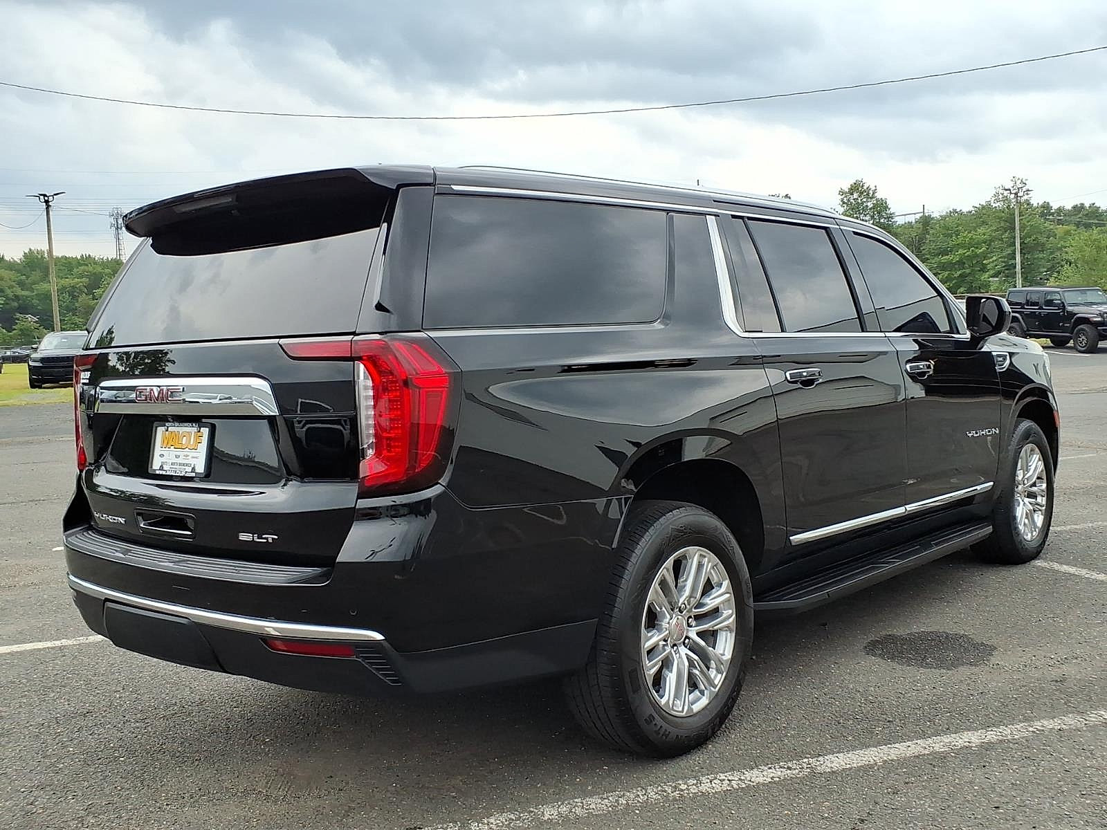 Certified 2021 GMC Yukon XL SLT AWD/4WD image 6