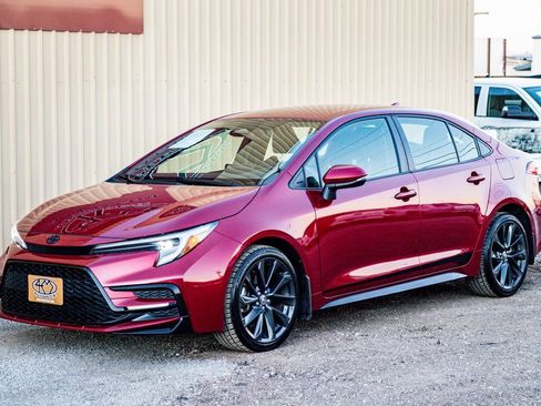 Used 2023 Toyota Corolla SE image 8