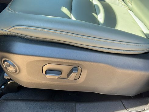 New 2025 Jeep Gladiator Mojave image 16