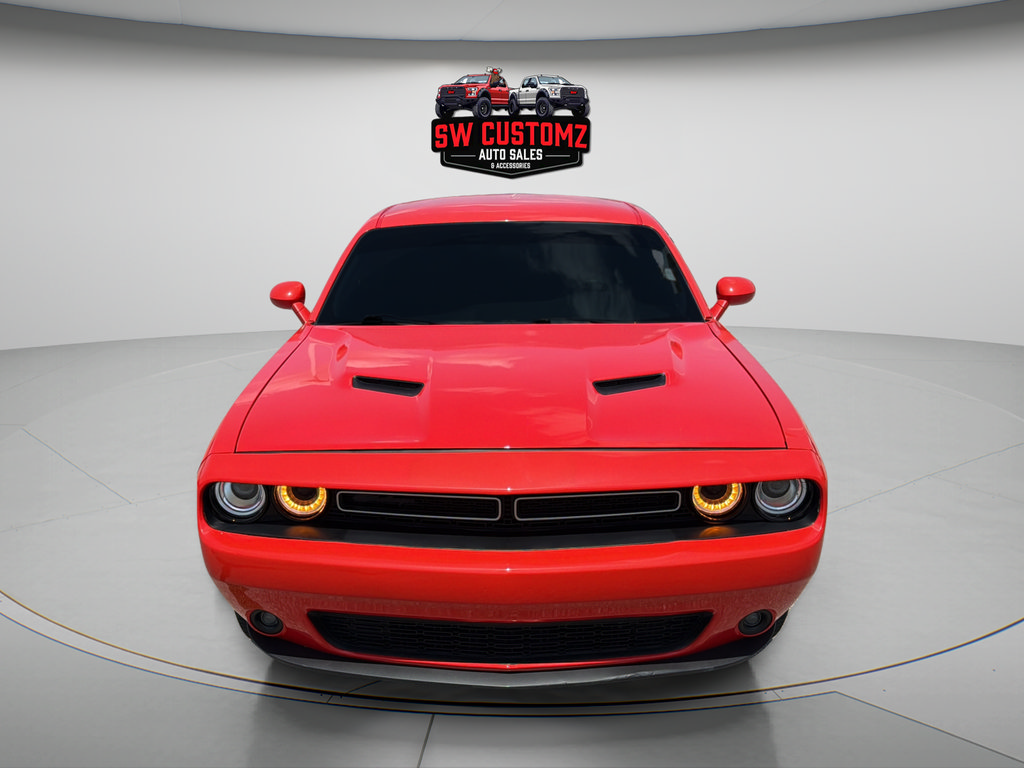 Used 2023 Dodge Challenger SXT w/ Blacktop Package AWD/4WD image 2