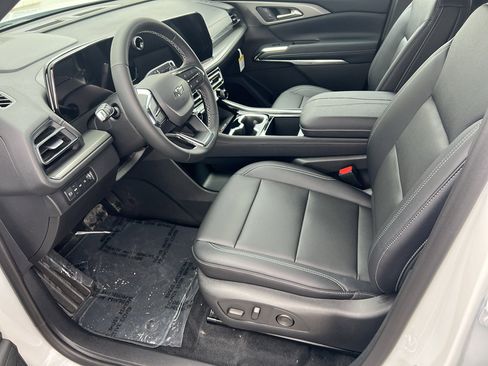 New 2026 Chevrolet Traverse LT image 9