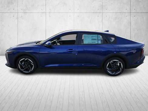 New 2025 Kia K4 EX image 4