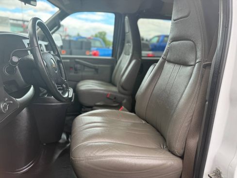 Used 2023 Chevrolet Express 3500 LS RWD image 28
