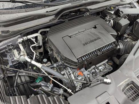 Certified 2025 Honda Pilot Touring image 27