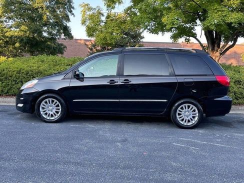 Used 2008 Toyota Sienna XLE Limited FWD image 7