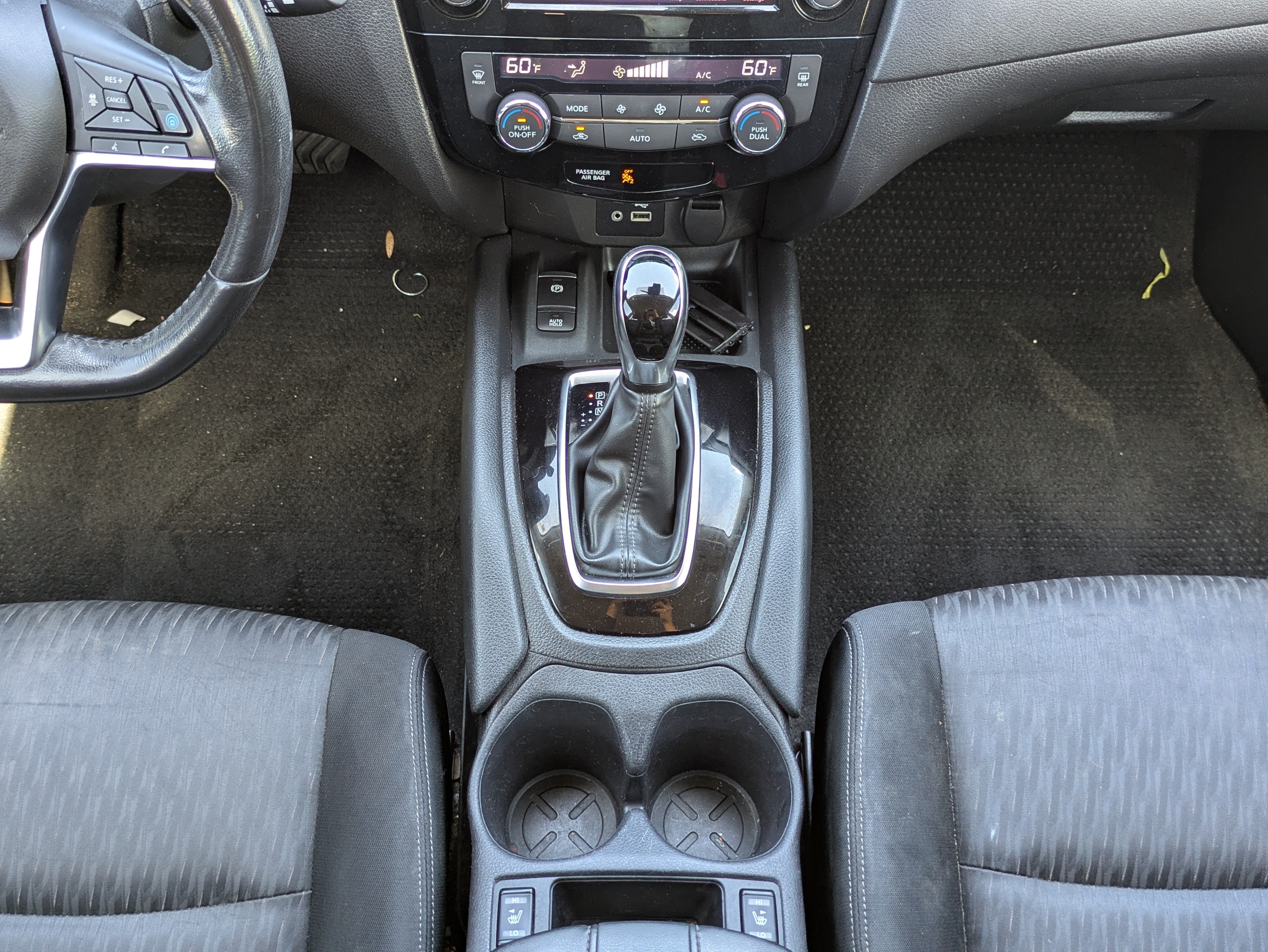 Used 2019 Nissan Rogue SV w/ Premium Package FWD image 19