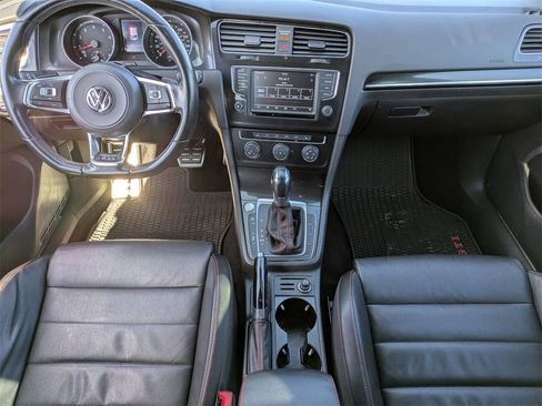 Used 2017 Volkswagen GTI SE image 33