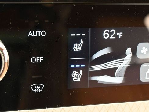 Used 2025 Genesis GV80 2.5T Advanced AWD/4WD image 33