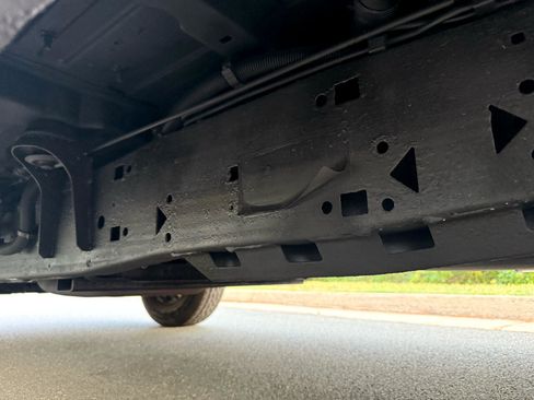 Used 2011 GMC Savana 3500 image 23