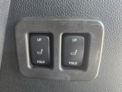 Used 2012 Ford Expedition Limited RWD image 8
